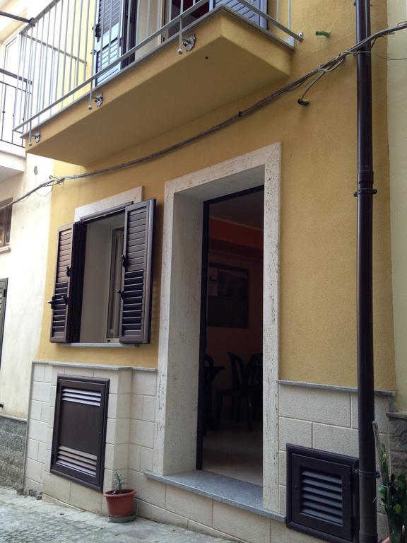 B&B Al Vicoletto Шилла Экстерьер фото